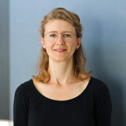Frau Britta Aretz - Teamassistenz.